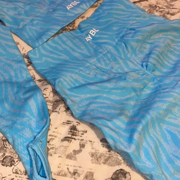 Work out matching set - Picture 3 of 5